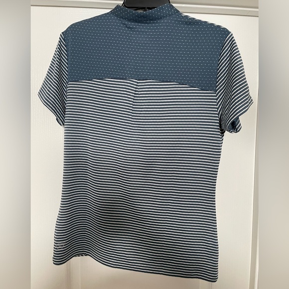 Puma golf short sleeve v neck top size Large- dusty blue and white stripe - Picture 4 of 10
